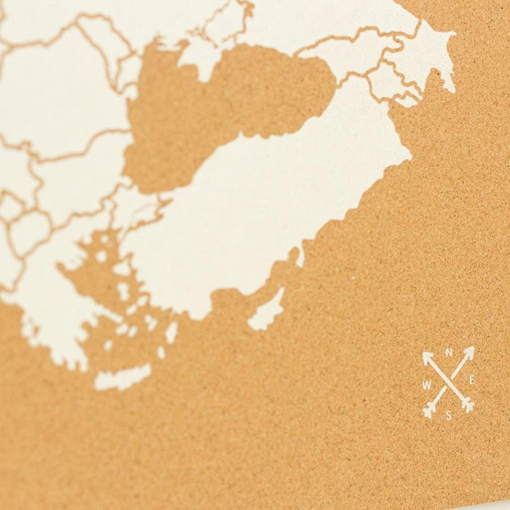 Carte de l'Europe en liège - couleur naturelle, impression blanc (60 x 45 cm) | Miss Wood carte murale petit tube Miss Wood 