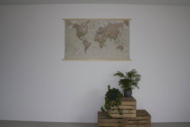 Carte murale plastifiée avec lattes de maintien en bois - Monde, style antique (en anglais) - 1/30M (136 x 84 cm) | Maps International carte murale hors dimensions Maps International 
