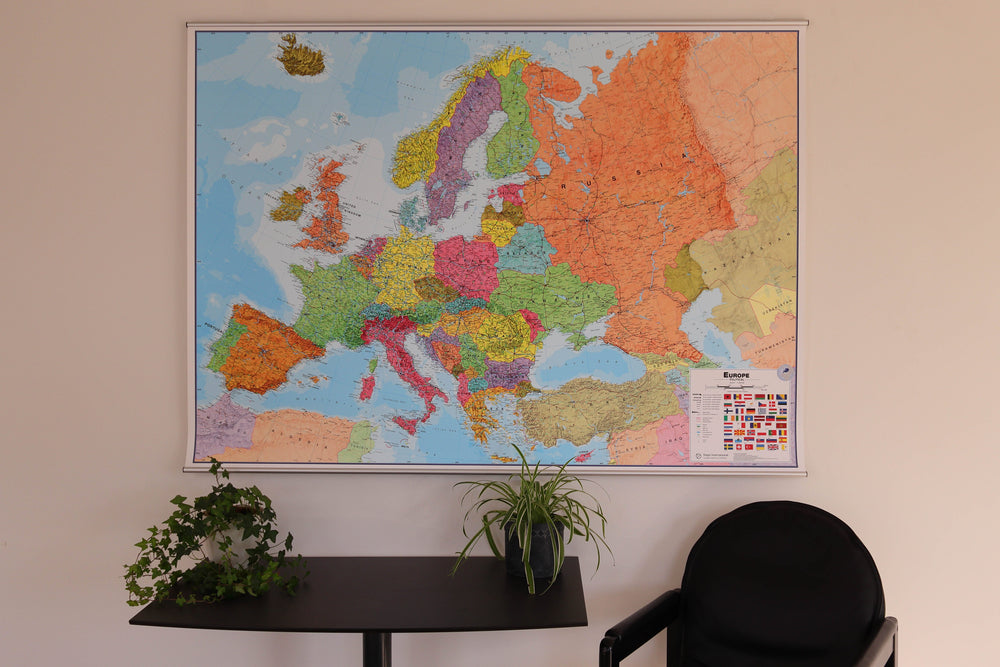 Carte murale plastifiée avec profilés aluminium - Europe politique (en anglais) - 165 x 120 cm | Maps International carte murale hors dimensions Maps International 