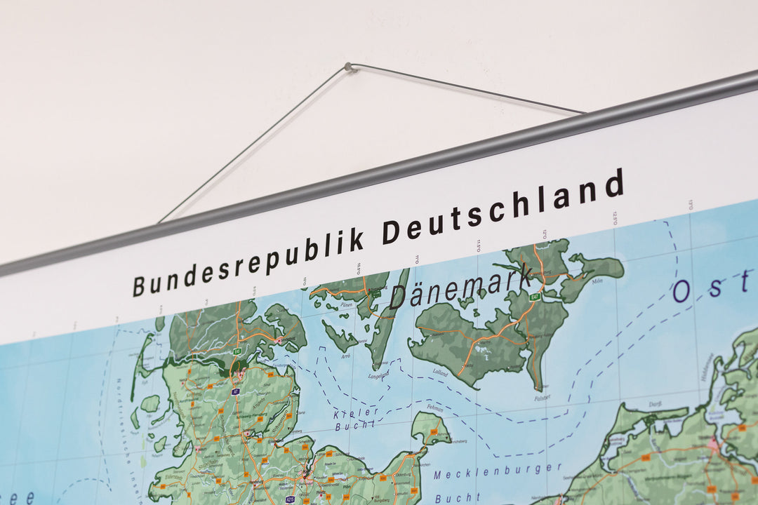 Carte murale plastifiée (en allemand) - Allemagne physique (100 x 140 cm), avec baguettes métalliques | GeoMetro