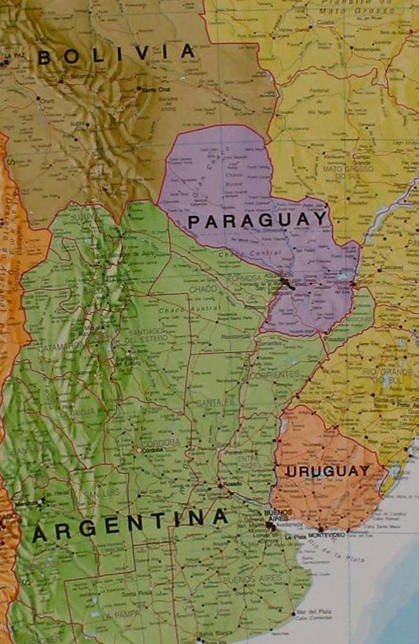 Carte murale – Amérique du Sud politique (en anglais) – 120 x 100 cm | Maps International - La Compagnie des Cartes